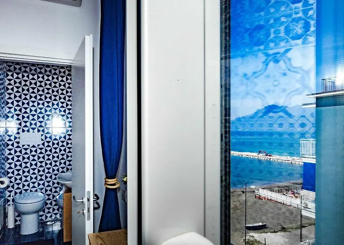 Bed & Breakfast On The Sea-view&kitchen In 4*
